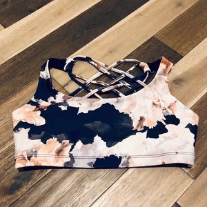 NEVER WORN Floral, Onzie Flow Yoga Sports Bra